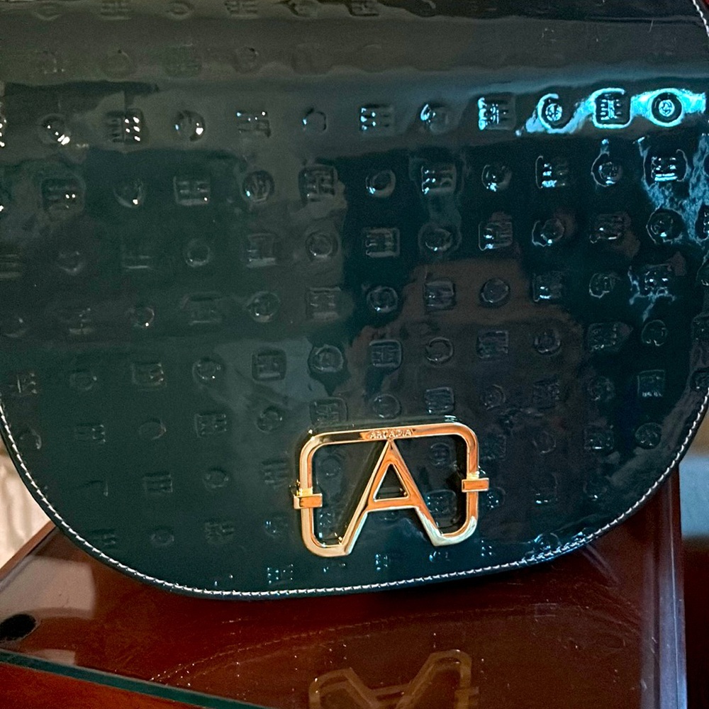 Arcadia Forrest Green purse. Never been used.